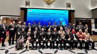 Wako Erman Safar Dipercaya Kemendagri Ikuti Digital Leadership Academy Singapore