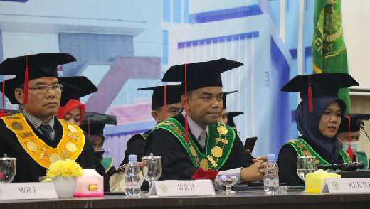 Wisuda ke-71, Pasca Sarjana, Sarjana dan Diploma, Periode II Tahun Akademik 2021/2022, Universitas Muhammadiyah Sumatera Barat (UMSB), di Convention Hall Prof. Dr. Syafii Maarif