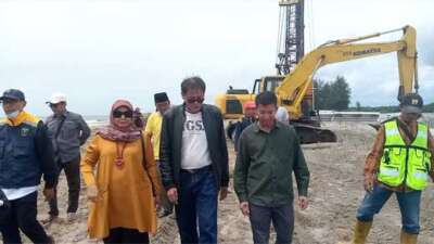 Berharap Pemprov Sumbar Cukupkan Anggaran Pembangunan Seawall di Sasak