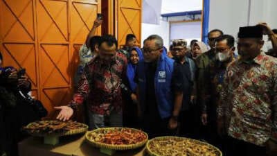 Kunjungi Sukoharjo, Zulhas: Kemendag Gencarkan Promosi Produk Herbal ke Berbagai Negara di Dunia