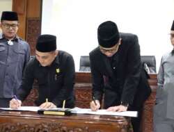 DPRD Ketok Palu APBD Kota Bukittinggi Tahun Anggaran 2023