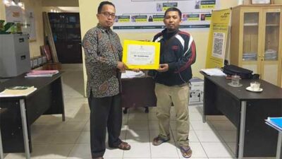 Baznas Padang Panjang Berikan Bantuan Pengobatan Untuk Apriyonopi