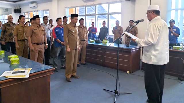 Bupati Hamsuardi Kukuhkan LKS Tripartit Kabupaten Pasaman Barat 1 Hamsuardi Kukuhkan LKS Tripartit Pasaman Barat