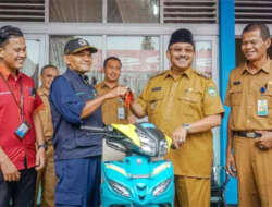 Bupati Pasaman Serahkan 25 Unit Kendaraan Operasional TKSK dan PKH Kecamatan