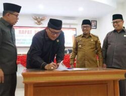 DPRD Tanah Datar Gelar Rapat Paripurna Pengambilan Keputusan Penetapan 2 Perda