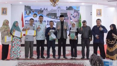 Fadly Amran Serahkan Bantuan Mesin Peralatan kepada 110 Pelaku Usaha