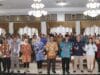 Gubernur Mahyeldi Wisuda 192 Kelayan UPTD Dinas Sosial Provinsi Sumbar