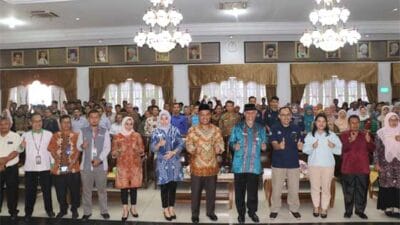 Gubernur Mahyeldi Wisuda 192 Kelayan UPTD Dinas Sosial Provinsi Sumbar