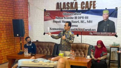 Senator Hasan Basri Salurkan Bantuan 7000 Buku Untuk Komunitas Literasi Di Kalimantan Utara