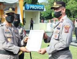 Kapolres Payakumbuh Berikan Penghargaan kepada Personel Satres Narkoba 9 Kapolres Payakumbuh Berikan Penghargaan kepada Personel Satres Narkoba