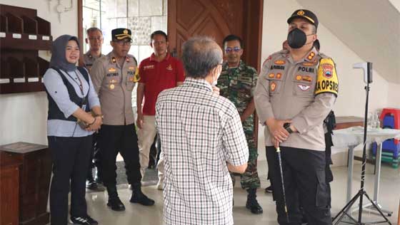 Kapolres-Purworejo-Tinjau-Kesiapan-Pengamanan-Nataru-2022