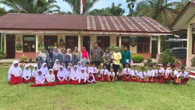 Kampus Mengajar: Kolaborasi Undhari dan UNP di SDN 02 Pulau Punjung Dharmasraya