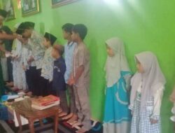 M-Sobari-beri-santunan-anak-yatim-dan-piatu