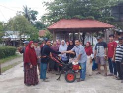 Legislator Marshal Salurkan Alsintan Jenis Cultivator Kepada Kelompok Tani Talao Simpang Sugiran