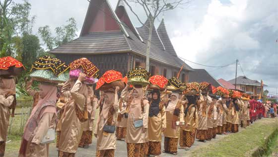 Festival makan bajamba