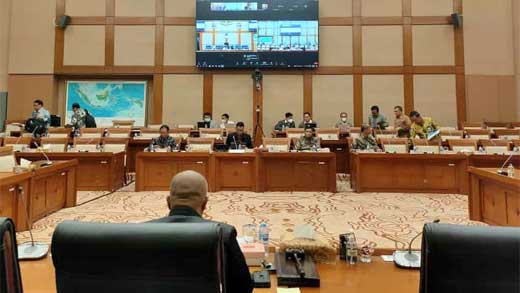 Komisi VII DPR RI Dukung PLN Optimalkan Holding dan Subholding untuk Efisiensi 1 PLN RDP dengan Komisi VII DPR RI