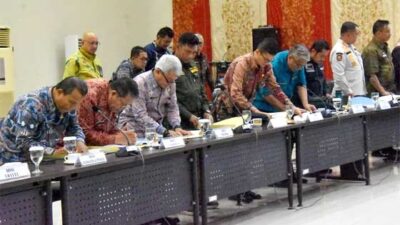 Pimpinan OPD Pemko Padang Tandatangani Komitmen Kinerja 2023