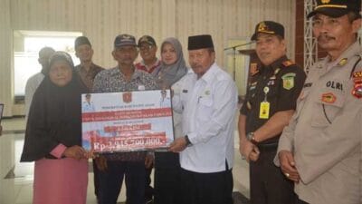 Ribuan KPM Agam Terima Bansos Dampak Inflasi 2022
