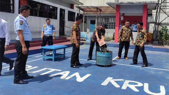 Rutan Kelas IIB Krui Musnahkan Barang Sitaan dari WBP
