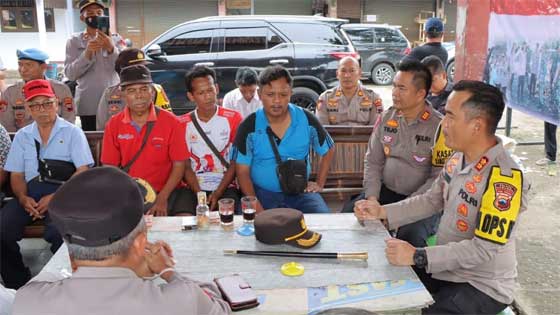 Jumat Curhat, Sopir Angkot Kebumen Keluhkan Odong-Odong Beroperasi di Jalan Raya 1 Sopir Angkot Keluhkan Odong Odong Beroperasi di Jalan Raya