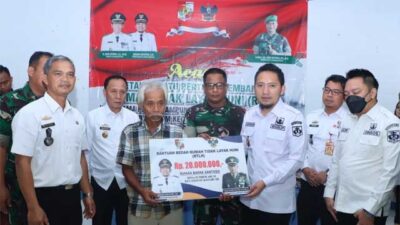 Wabup Lampura dan Dandim 0412 Bangun Rumah Warga Desa Sumber Arum