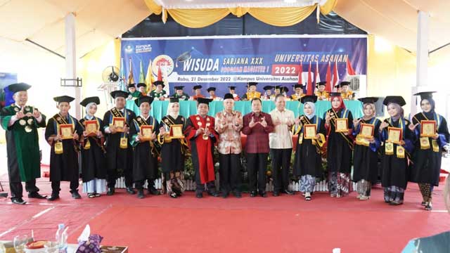 Wisuda Sarjana