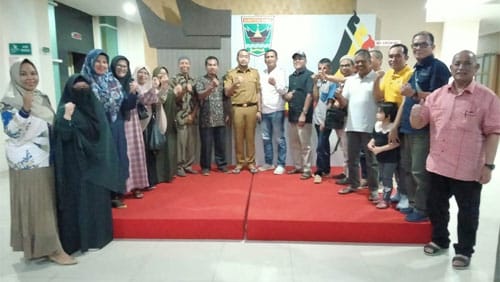 Warga Terdampak Jalan Tol di Limapuluh Kota Dukung Trase Payakumbuh-Pangkalan 1 Perwakilan Aliansi Masyarakat Terdampak Jalan Tol Pendukung Program Pemerintah (Almast) bertemu Wakil Gubernur Sumbar, Audy Joinaldy di Ruang Rapat Wagub, Jalan Sudirman, Padang