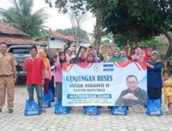 Anggota DPR Marwan Cik Asan Bagi-bagi Sembako di Mesuji, Lampung Tengah dan Way Kanan