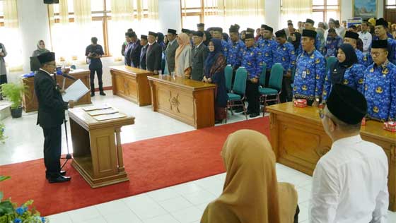 Bupati Tanah Datar Lantik 65 Pejabat untuk SOTK Baru 1 Eka Putra lantik 65 pejabat