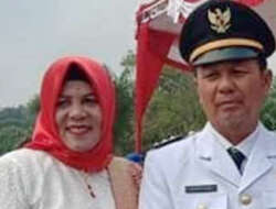 Camat Padang Laweh, Berlian Oemar Bersama Istri