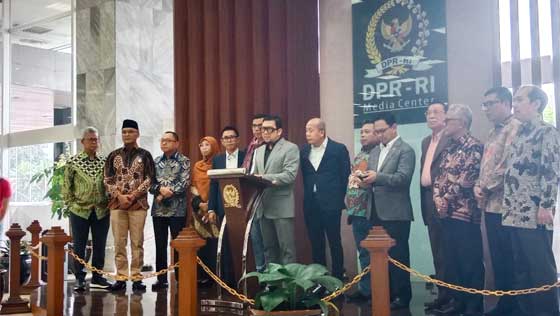 Delapan Fraksi DPR Tolak Sistem Pemilu Proporsional Tertutup 1 Delapan Fraksi DPR Tolak Sistem Pemilu Proporsional Tertutup