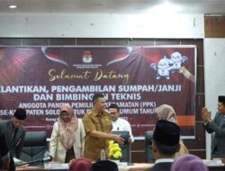 KPU Kabupaten Solok Lantik 70 Anggota PPK