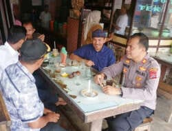 Silaturahmi di Pasar Tanjung Ampalu, Kapolsek Koto VII Minta Warga Tidak Parkir dan Berjualan di Badan Jalan