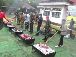 Pemusnahan barang bukti berbagai jenis kasus perkara tahun 2022 lalu di halaman Kejari Dharmasraya