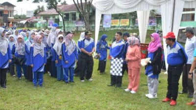 Kemenag Agam Gelar Gerak Jalan Kerukunan