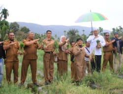 Program Penanganan Inflasi Membuahkan Hasil, Nagari Talu Panen Bawang Perdana