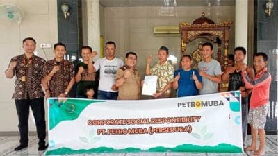 PT Petro Muba Serahkan Bantuan CSR Mimbar Khotbah untuk Masjid Baiturrahman