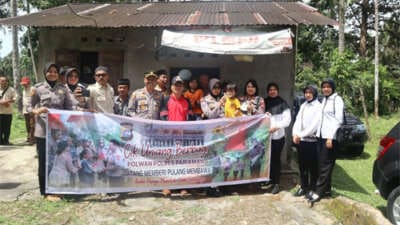 Polres Kota Pariaman Bakti Sosial Cik Uniang Berbagi di Padang Lariang