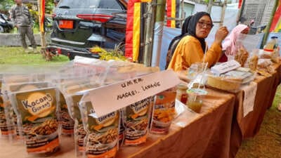 Produk UMKM Matur Ramaikan Pengukuhan Persatuan Petani Organik Agam