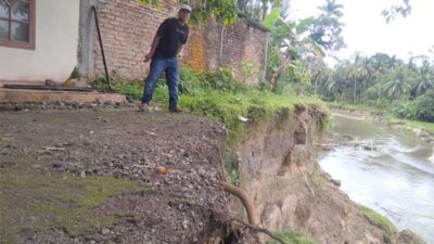 Tiga Kk Warga Kampung Kandang Terancam Abrasi Batang Jariang