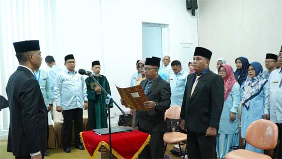 Lantik Pejabat Tinggi Pratama dan Administrator