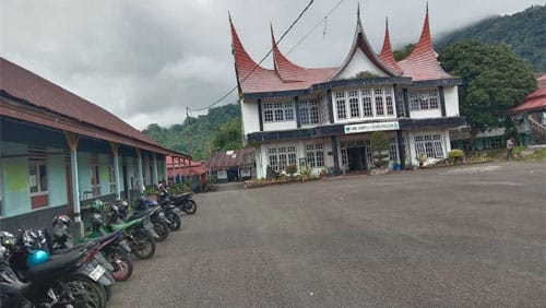 Alumni STM Karya Padang Panjang Jabodetabek Goro Bersihkan Sekolah 1 STM Karya Padang Panjang bersih dan asri