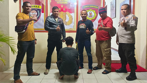 Pelaku Dugaan Pencurian Uang Kantor Jnt Di Koto Agung Berhasil Diamankan Anggota Satuan Unit Reskrim Polsek Sitiung 1 Koto Agung Di Wilayah Hukum Di Mapolsek Tugumulyo, Polres Musirawas, Polda Sumatera Selatan
