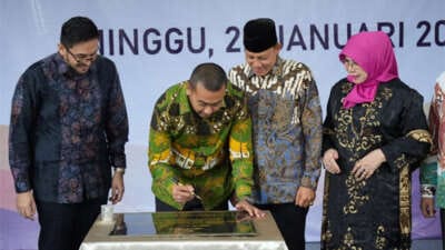 Wagub Sumbar Resmikan Emir Hotel & Convention Center