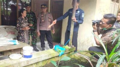 Bayi Laki-Laki Ditemukan Di Teras Rumah Warga Banjarejo Puring, Kebumen