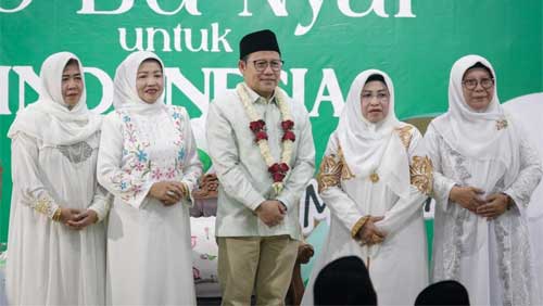Ketua Umum Partai Kebangkitan Bangsa (PKB) Abdul Muhaimin Iskandar (Gus Muhaimin) dalam forum Mandat 99 Bu Nyai untuk Indonesia di Ponpes Terpadu Al Yasini Pasuruan