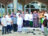 Bupati Bintan, Roby Kurniawan, Sekda beserta OPD berfoto di depan Masjid Istiqomah di Perumahan Lobam Bestari, Kelurahan Teluk Lobam, Kecamatan Seri Kuala Lobam