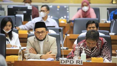 Ketua Pengurus Wilayah Al-Jam’iyatul Washliyah (PW Al-Washliyah) Sumatera Utara (Sumut) yang juga Anggota Dewan Perwakilan Daerah (DPD) RI, Dedi Iskandar Batubara