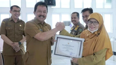 Disdukcapil Juara 1 Evaluasi Kinerja OPD di Pemko Padang Panjang