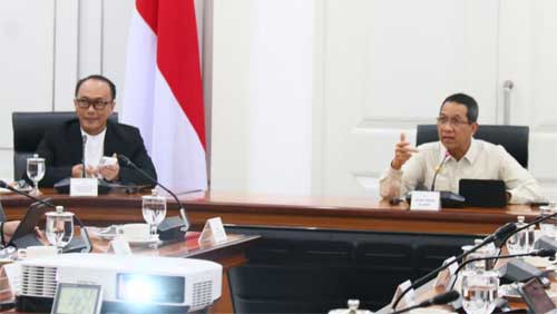 Penjabat Gubernur DKI Jakarta, Heru Budi Hartono saat bertemu dengan Dirjen Dukcapil Prof. Zudan Arif Fakrulloh